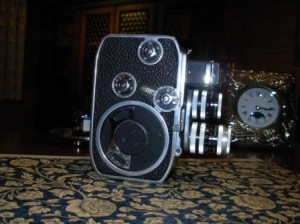 DSCN4425 Cinepresa  Bolex Paillard 8 mm  a torretta con due obiettivi normale e tele.La descrizione sull'articolo